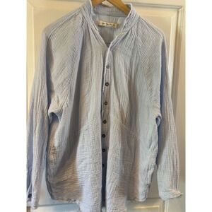 Free People We The Free Light Blue Gauze Button Up Shirt  Raw Hem Bo
~ S Fit M-L